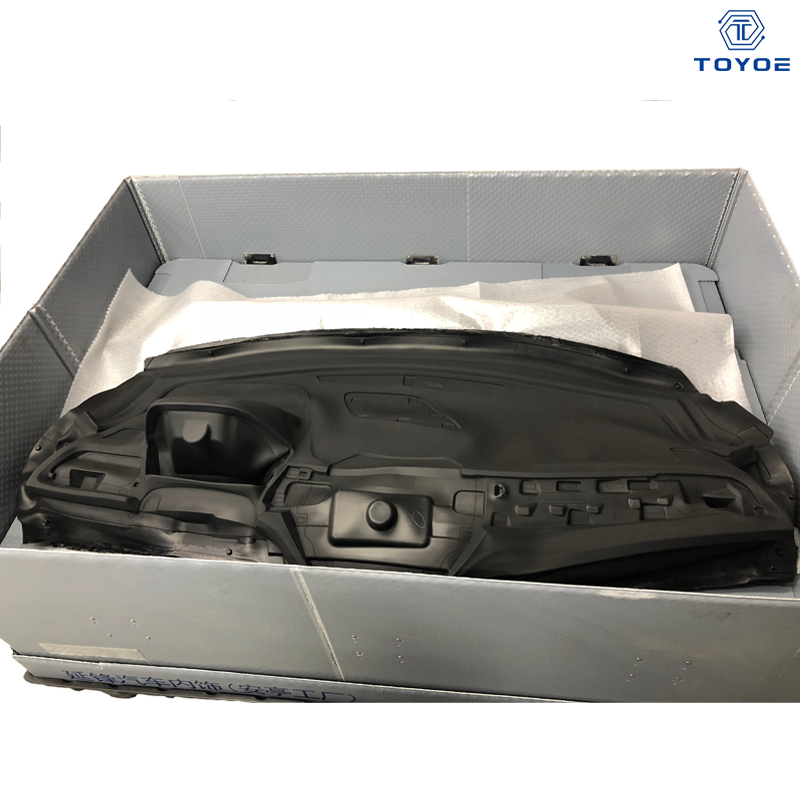Cajas de paletas plegables con revestimiento personalizado premium para transporte de autopartes.