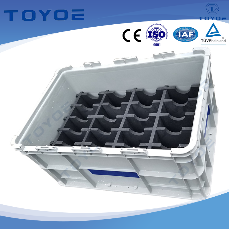 Cajas de plástico hechas a medida con revestimientos internos para proteger los productos