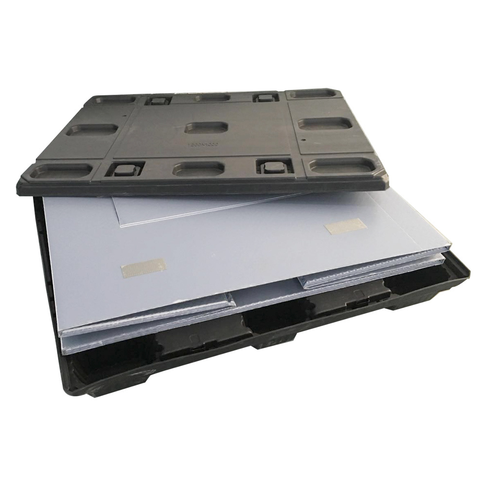 Cajas de paletas de plástico de panal duraderos almacenan de forma segura piezas automotrices.
