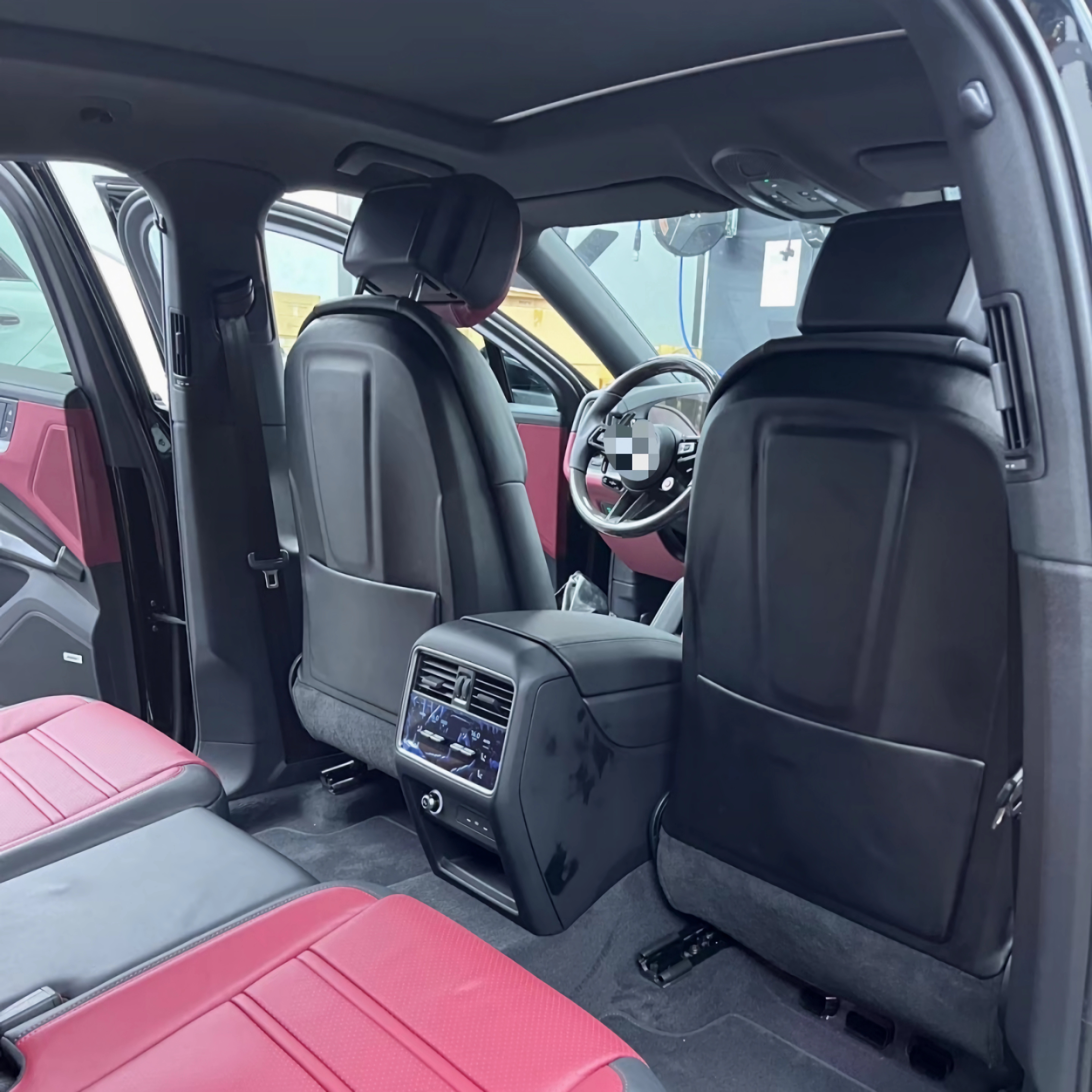 Se puede utilizar para el respaldo de los asientos del coche.