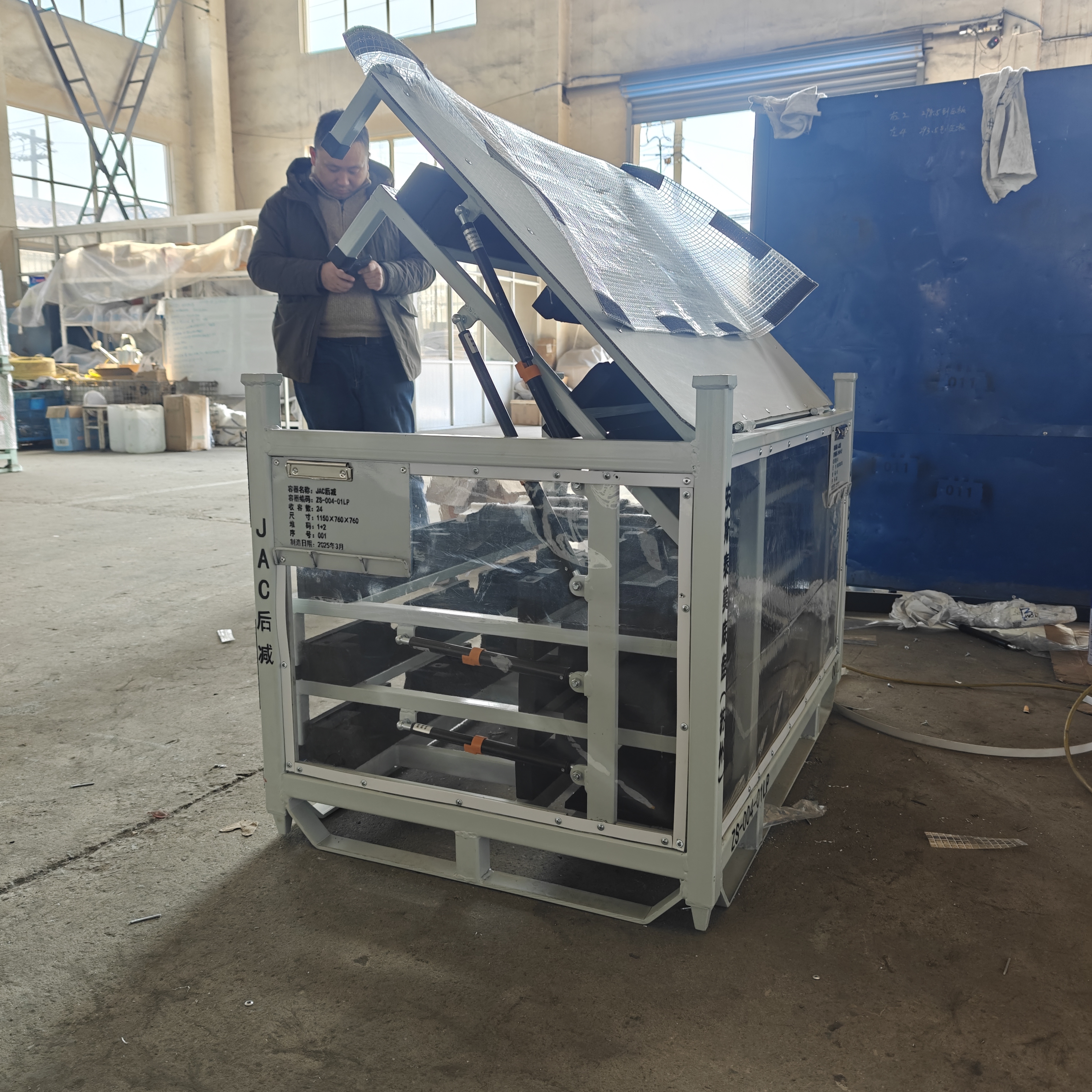 Alturas de estante ajustables para almacenamiento de componentes de tamaño mixto