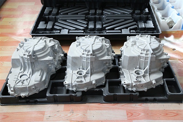 Forro interior formado al vac&iacute;o.